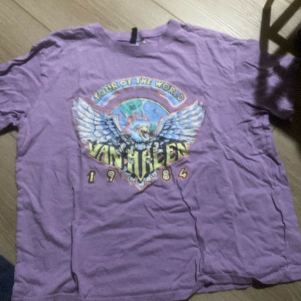 graphic t shirt